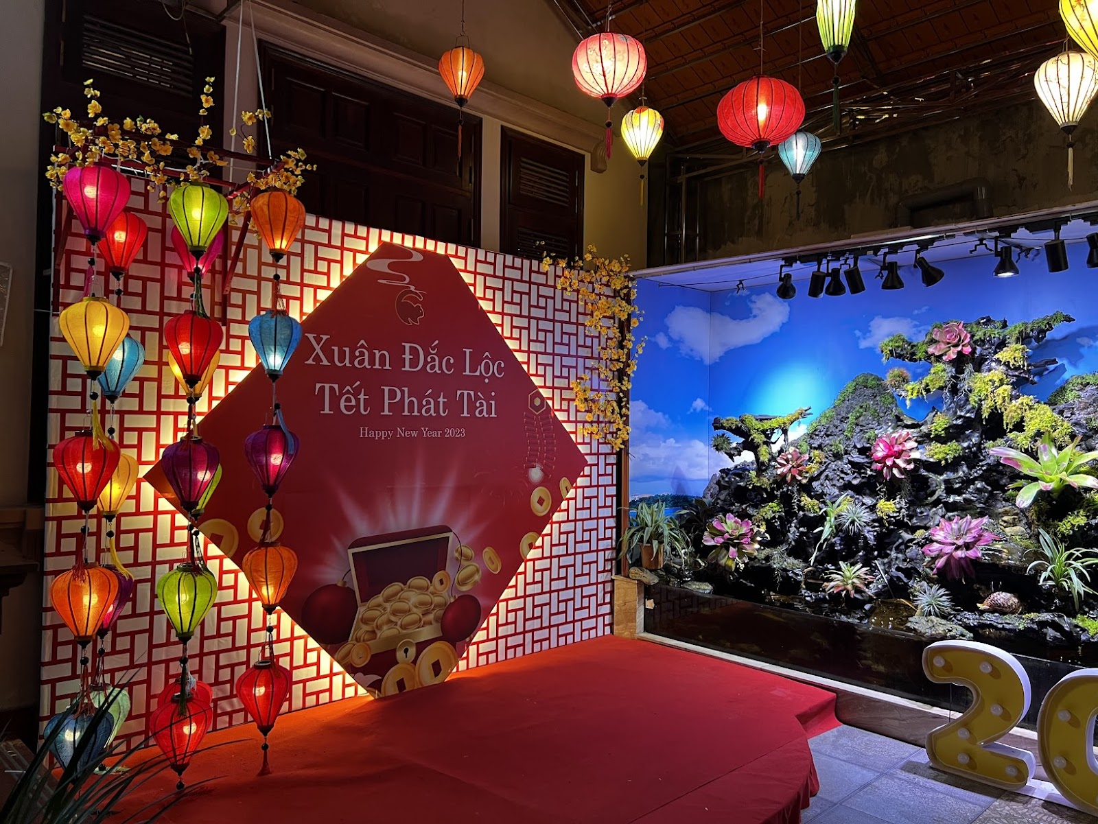 Dịch vụ trang trí Tết ở Việt Hưng